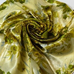Vintage Floral Square Scarf 28” Olive Green Gold Cottagecore Retro
